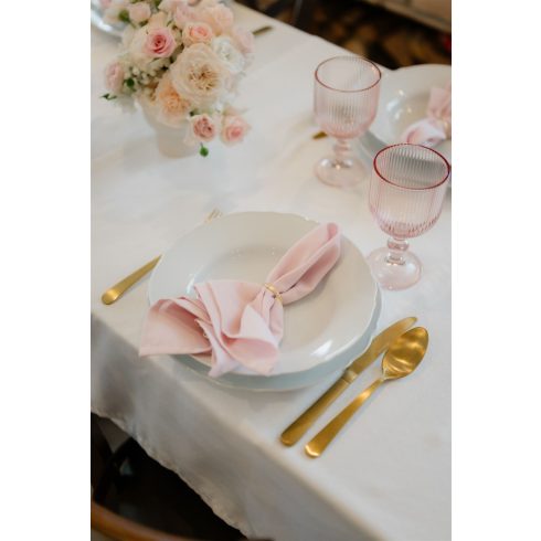 Baba rózsaszín színű matt műszálas textil szalvéta kölcsönzés