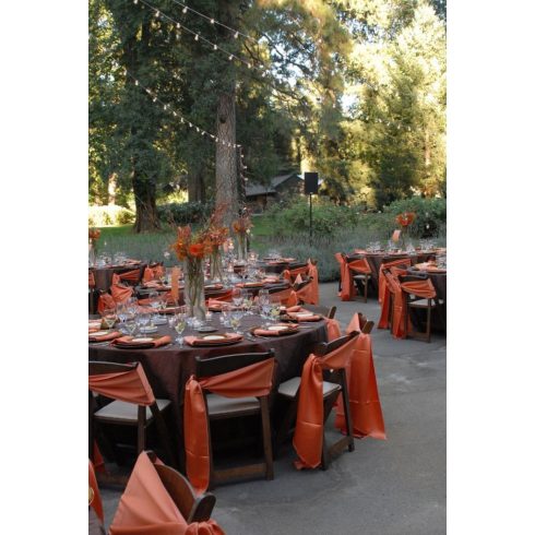 Barna színű szatén körabrosz bérlése